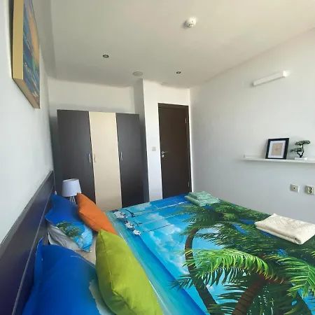 Paradiso 'в' 207 Two Bedroom Lägenhet