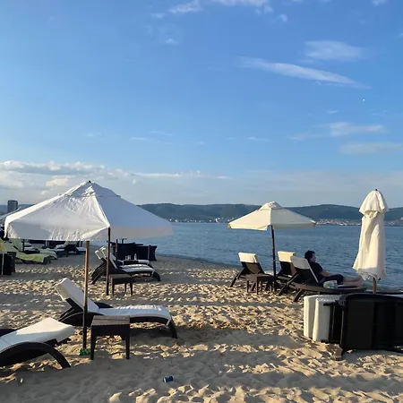 Paradiso 'в' 207 Two Bedroom Lägenhet