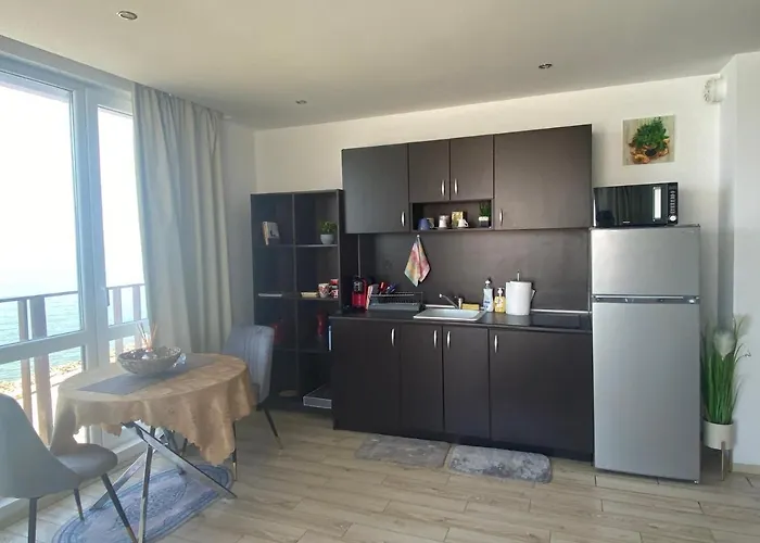 Paradiso 'в' 207 Two Bedroom Апартамент