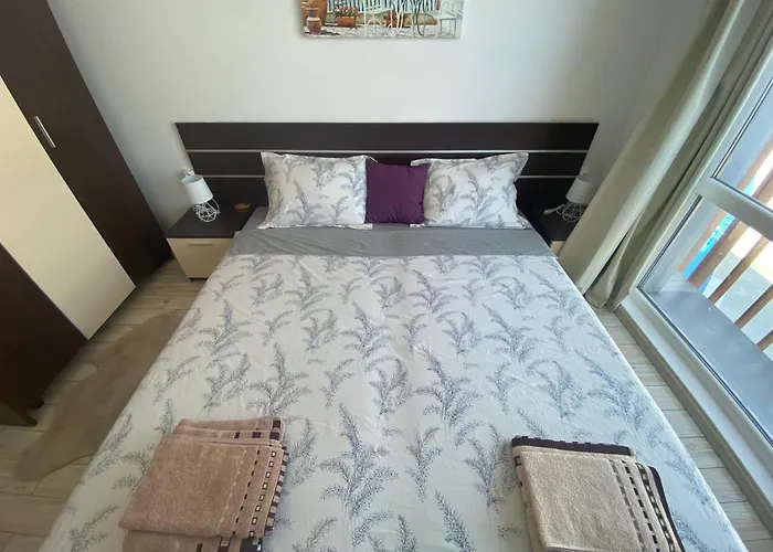 Paradiso 'в' 207 Two Bedroom Апартамент *