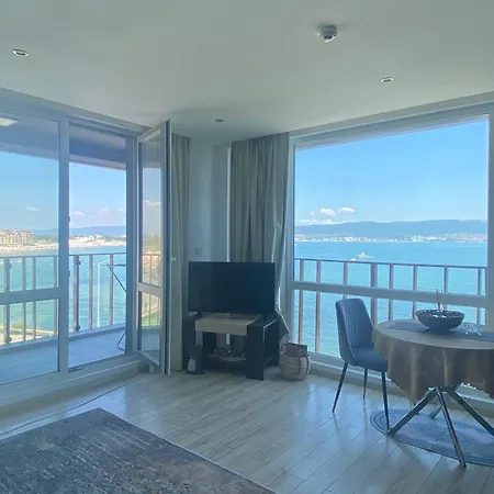 Paradiso 'в' 207 Two Bedroom Apartment Nesebar