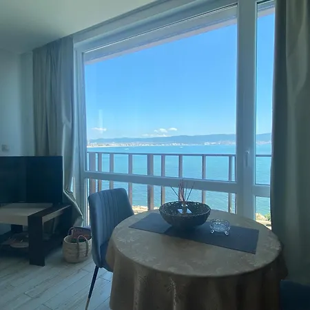 Paradiso 'в' 207 Two Bedroom نيسيبار