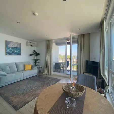 Paradiso 'в' 207 Two Bedroom * نيسيبار