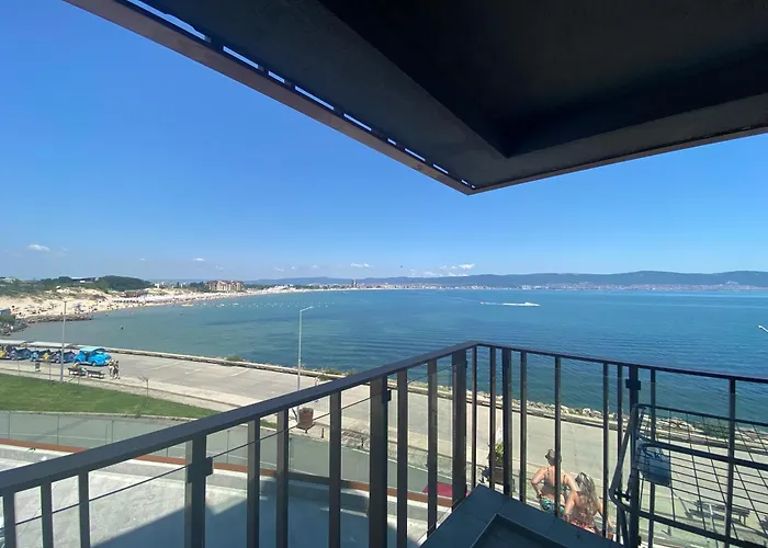 Paradiso 'в' 207 Two Bedroom